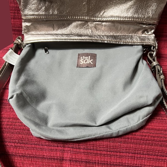 The Sak Metallic Gold-Silver Pig Leather Shoulder Bag - Picture 5 of 10